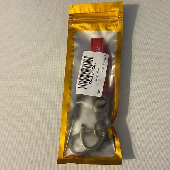 Cadillac key fob Keychain Red Leather with Logo NWT - Picture 4 of 4